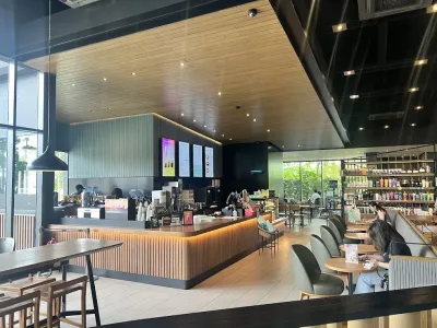 Starbucks Bamboo Hills DT