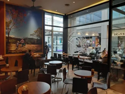 The Coffee Bean & Tea Leaf