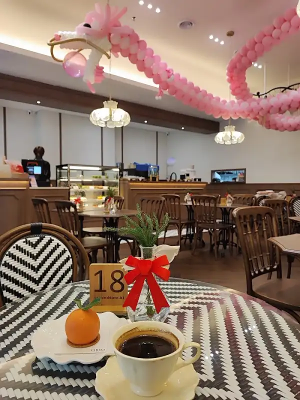 Second date patisserie by cubake