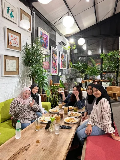 Warunk Koffie by Wood & Steel